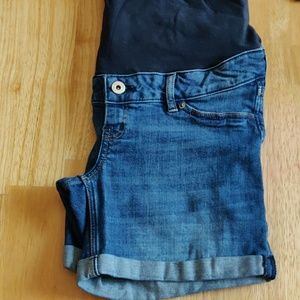 Maternity shorts